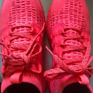 under armour hovr phantom brilliant pink women's running shoe